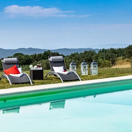 Villa Podere Santa Francesca 16&2 *