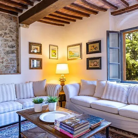 Villa Podere Santa Francesca 16&2 *